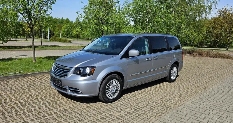 chrysler wielkopolskie Chrysler Town &amp; Country cena 65000 przebieg: 83000, rok produkcji 2016 z Częstochowa